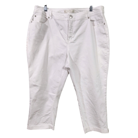 C Est 1946 White Denim Jean Capris, sz 18 - Picture 1 of 9